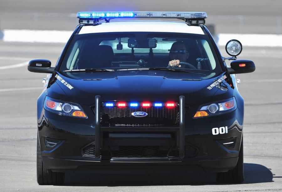  Ford Police Interceptor 2012 года  (фото 30 из 44)